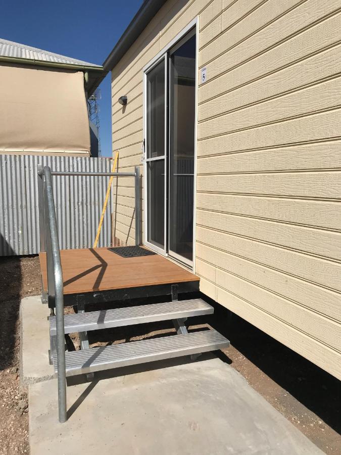 Australian Hotel Winton Budget Hotel Accommodation Kültér fotó