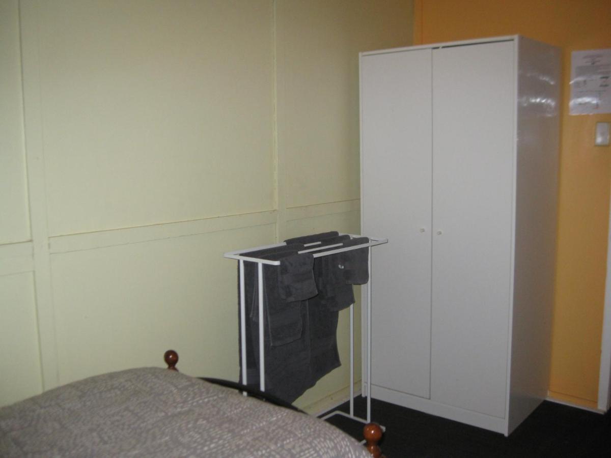 Australian Hotel Winton Budget Hotel Accommodation Kültér fotó